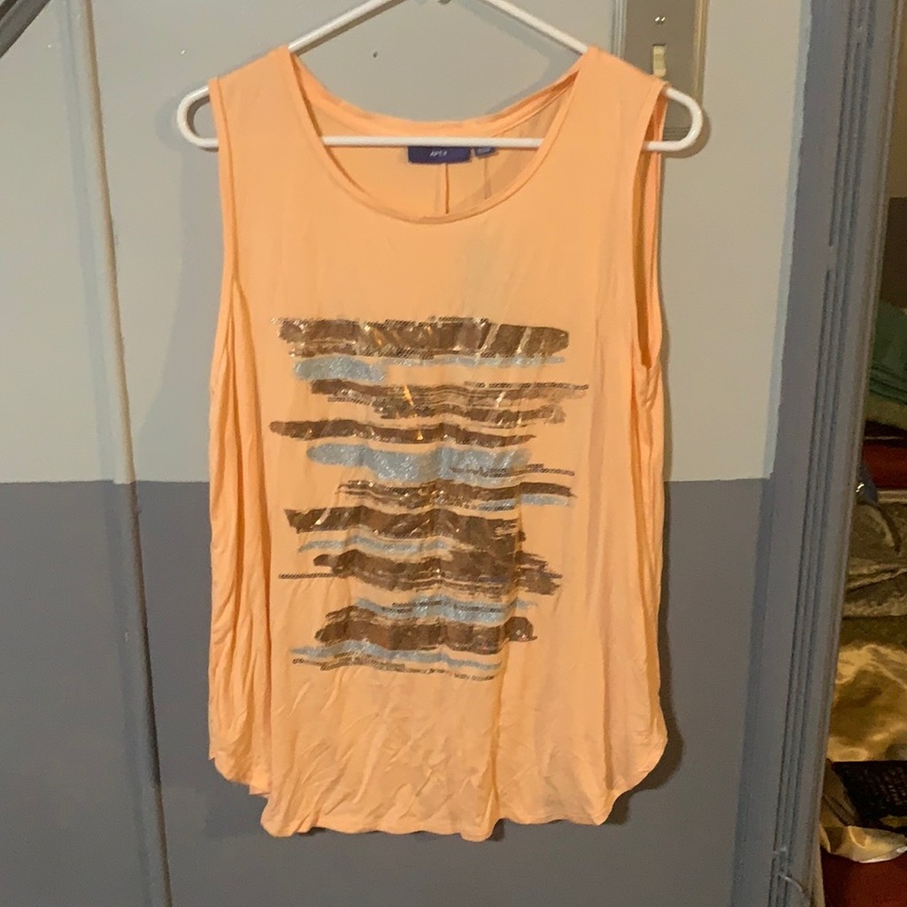 Peach swing tank